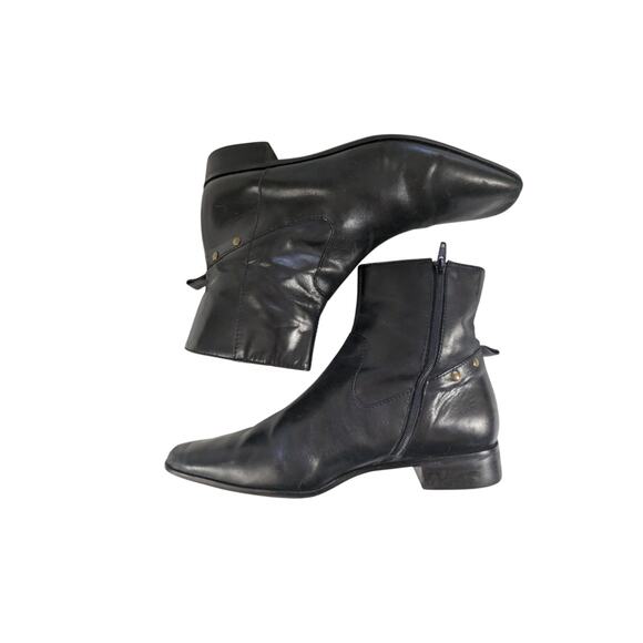 TALBOTS! FINE BLACK GENUINE LEATHER STUDDED HEEL NIPPED TOE ANKLE BOOTS! SZ 8.5B - Picture 8 of 12